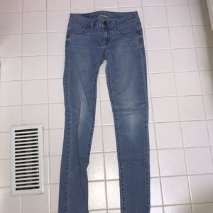 AMERICAN EAGLE SKINNY JEANS